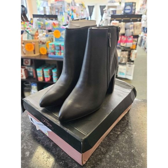 Fergie Women's Enigma Ankle Boot Size 9 - Picture 2 of 8